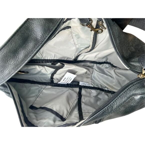 LL Bean Ameribag Black Pebbled Leather Sling Bag Backpack  display picture 1